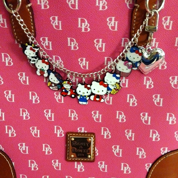 Hello Kitty Handbag Charm Chain - Picture 1 of 4
